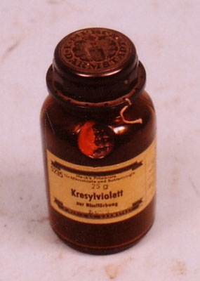 2501 kresylviolett